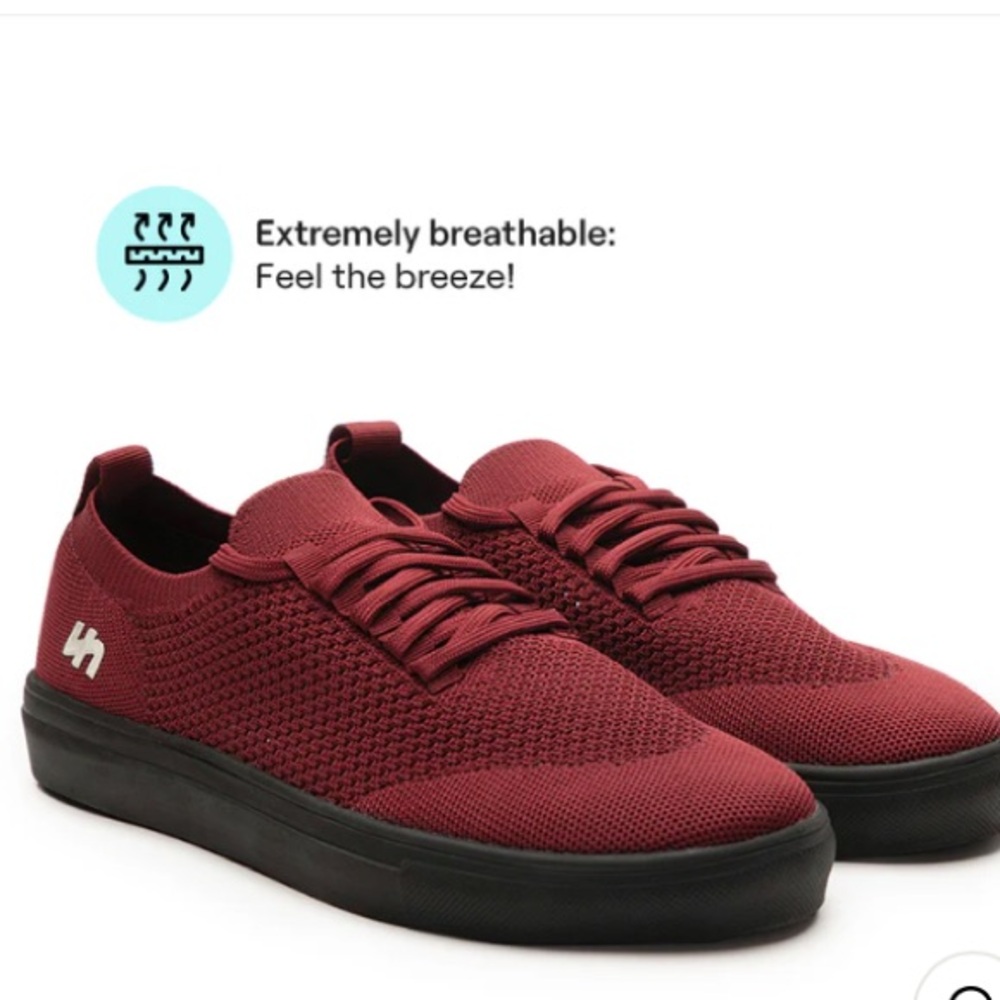 Slip into the stylish, comfortable Flathead Luft style men’s lightweight shoe